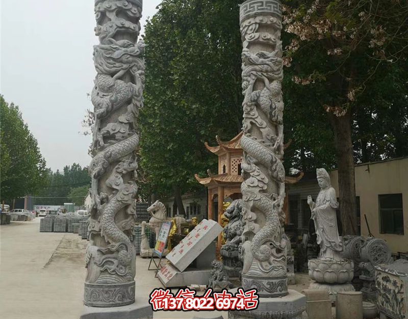 龍柱石雕，裝點(diǎn)寺廟門前