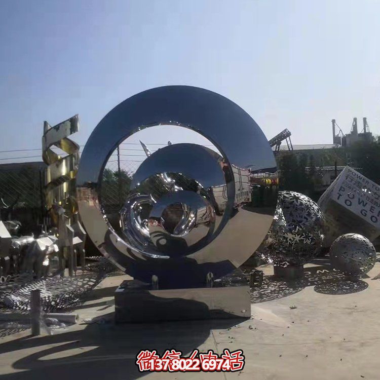 不銹鋼抽象幾何雕塑，鏡面圓環(huán)裝飾廣場、園林