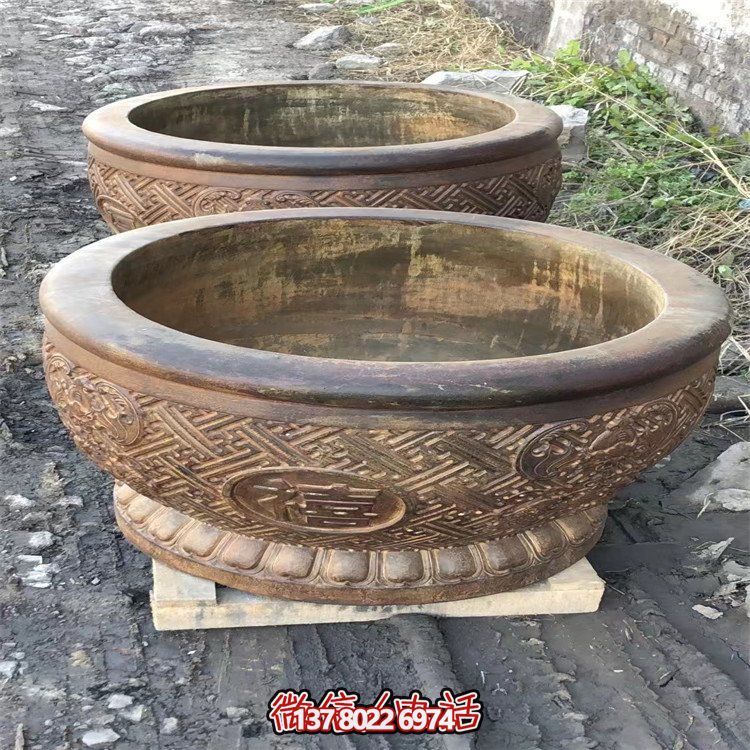 古典庭院魚缸，享受傳統(tǒng)文化的視覺盛宴