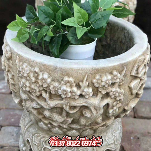 精美藝術(shù)石雕花盆，讓繁復(fù)多彩的花紋與浮雕結(jié)合，打造出精美的大理石雕塑