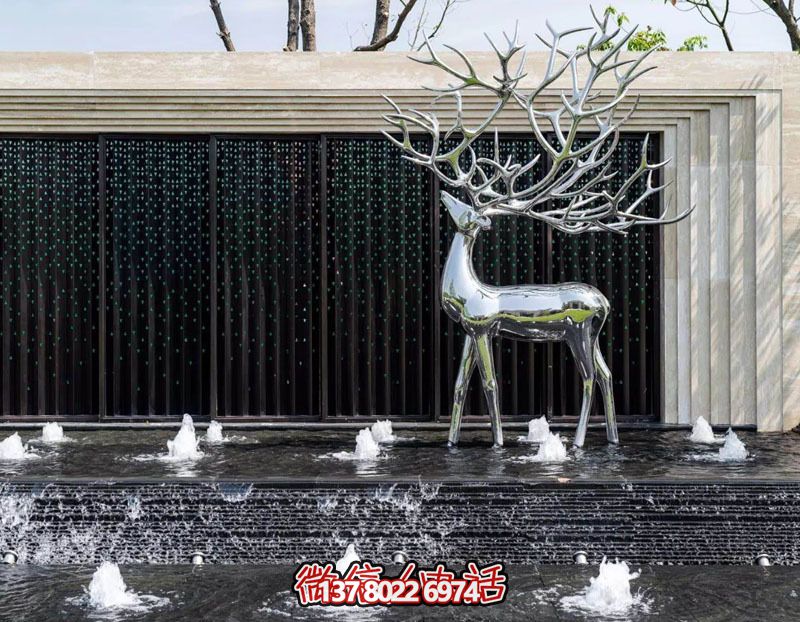 不銹鋼雕刻梅花鹿噴泉，打造公園景區(qū)創(chuàng)意噴泉