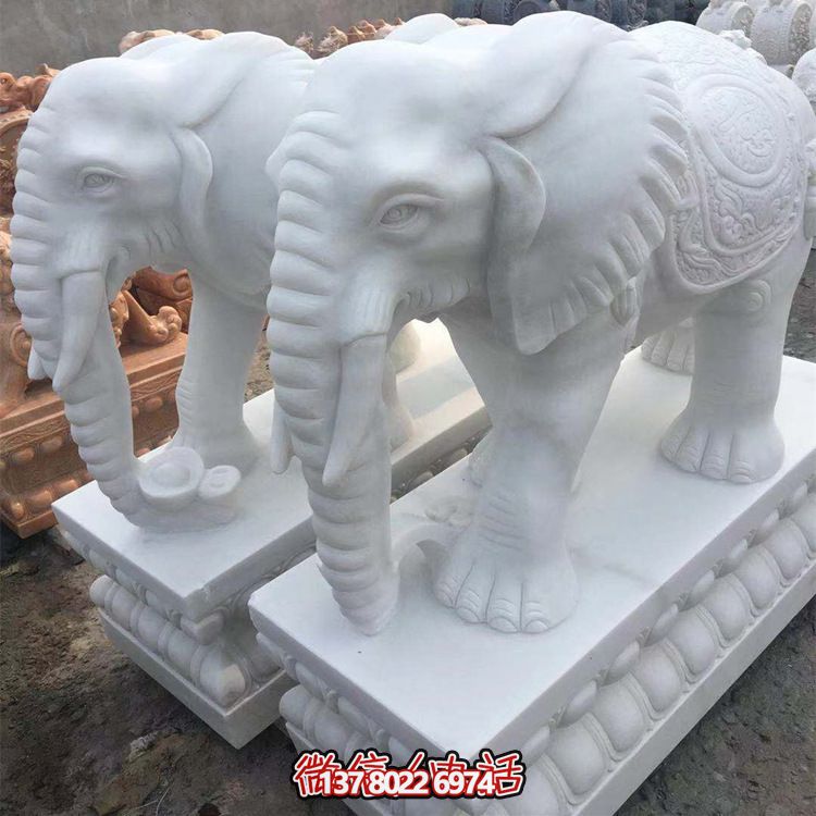 雕塑藝術融入園林景觀，漢白玉大象石雕點綴戶外