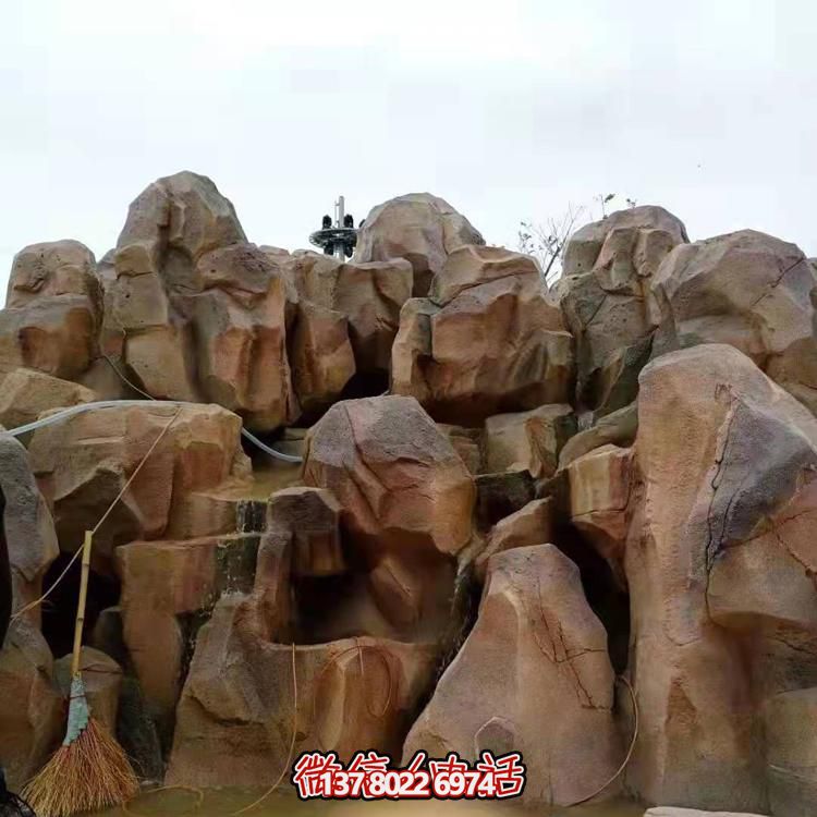 精致假山水泥裝飾游樂園，為小區(qū)提供無盡樂趣