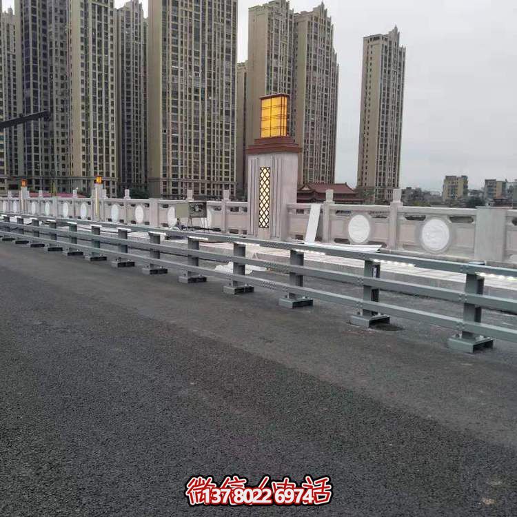 大理石護(hù)欄雕塑，為街道景觀帶來精美絕倫