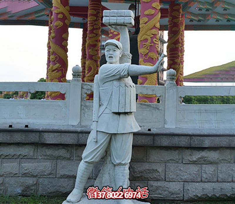 董存瑞景觀雕塑，點(diǎn)綴廣場景觀