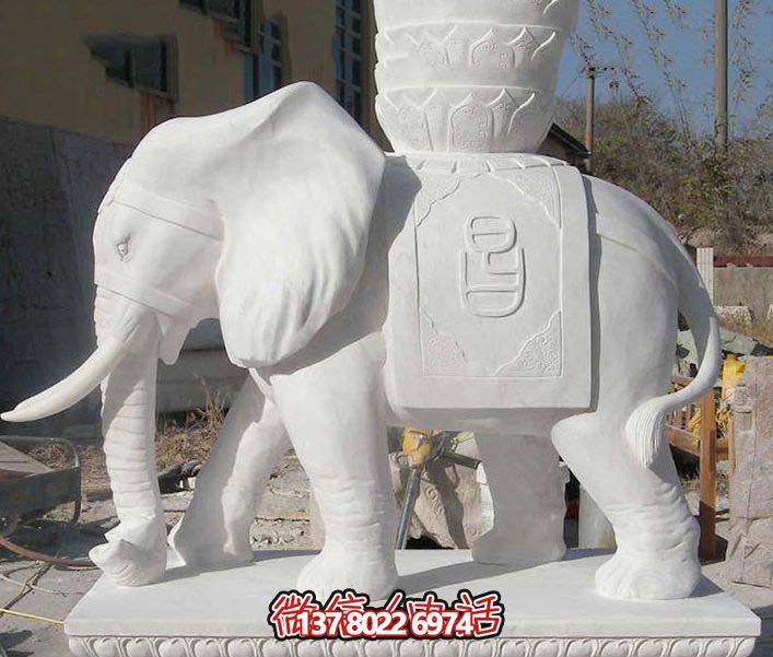 傳統(tǒng)工藝與現(xiàn)代藝術的完美結(jié)合——玉雕大象景觀雕塑 傳統(tǒng)工藝與現(xiàn)代藝術的完美結(jié)合——玉雕大象景觀雕塑
