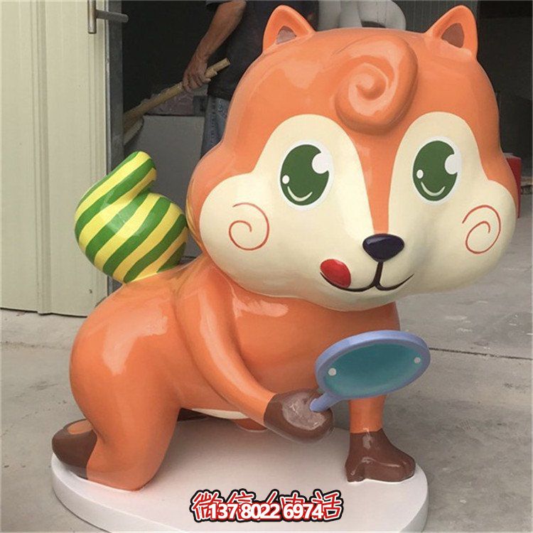 玻璃鋼結(jié)構(gòu)兒童樂園，卡通松鼠公仔裝飾
