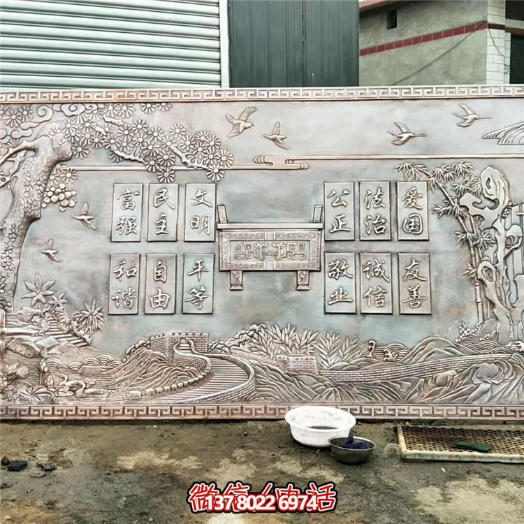 集大型浮雕畫(huà)、壁畫(huà)、銅雕塑于一體的公園展館