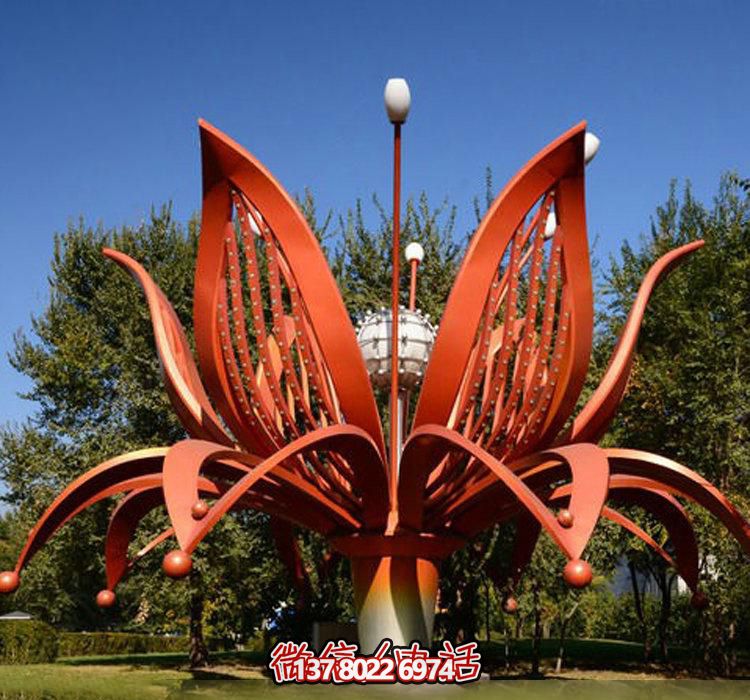 不銹鋼雕塑——綻放紅色花朵，為公園增添美麗