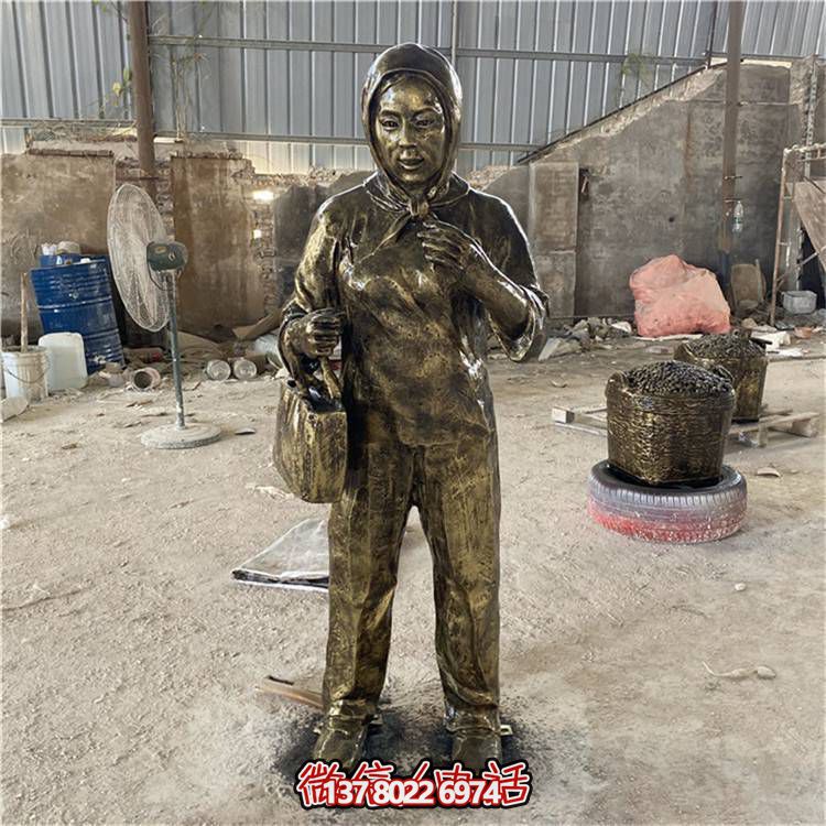 玻璃鋼仿銅人物雕塑，美化園林景區(qū)