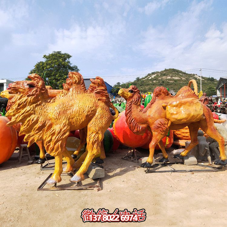 玻璃鋼駱駝雕塑，高端噴漆裝飾公園街道