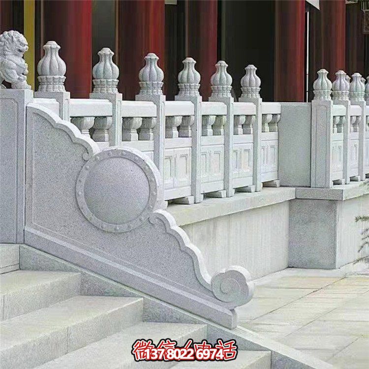 精美石雕欄桿欄板，點(diǎn)綴景區(qū)景點(diǎn)，增添園林雕塑之美