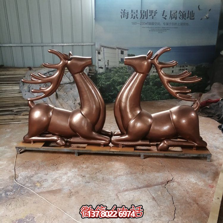 仿銅梅花鹿雕塑玻璃鋼擺件，園林景觀裝飾