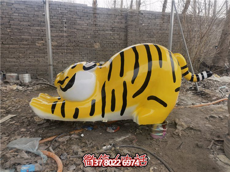 玻璃鋼小老虎雕塑，裝點(diǎn)精美的園林景觀