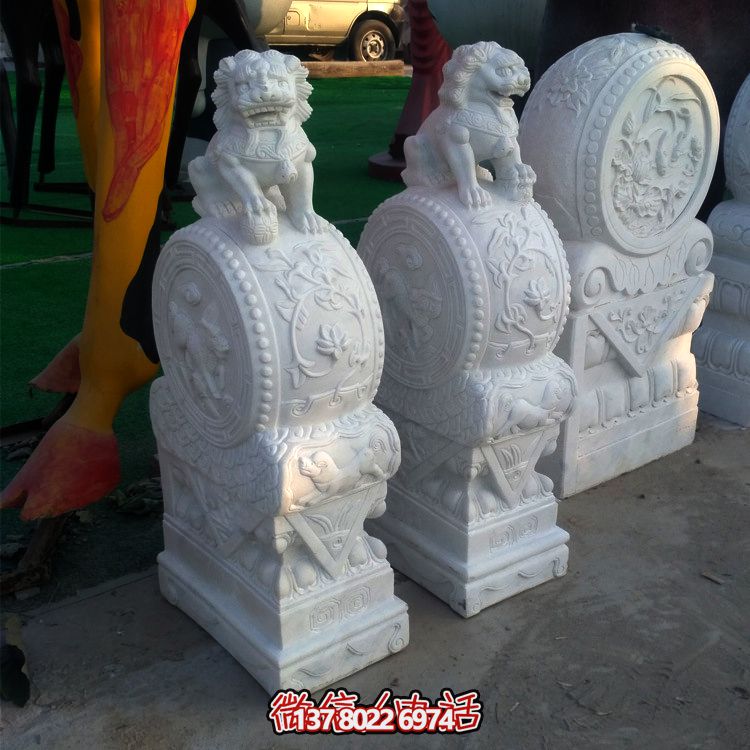 濃縮漢文化，以仿古建筑漢白玉雕塑裝點宮殿門墩
