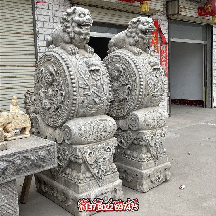 大個的石雕門墩抱鼓石，漢白玉仿古門墩