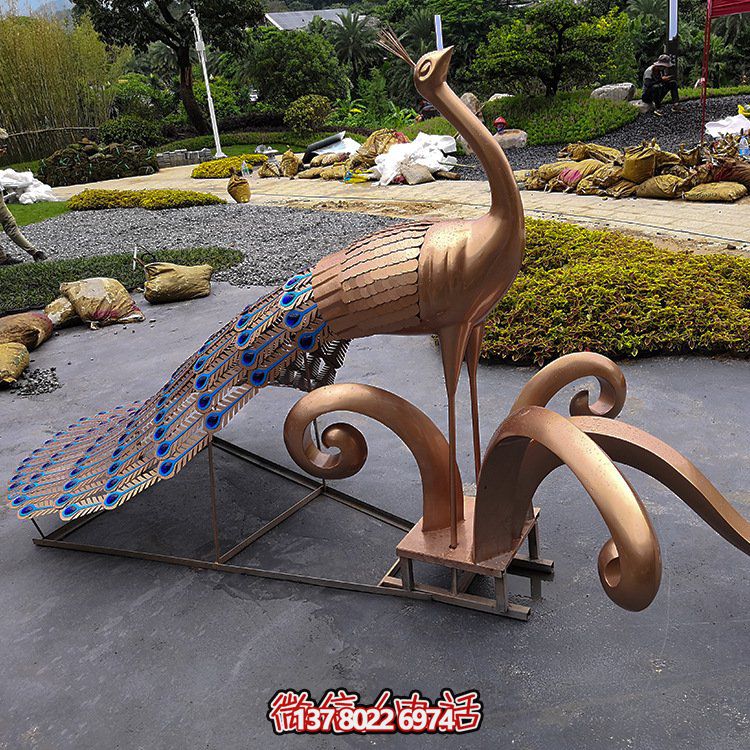 不銹鋼孔雀，烤漆藝術(shù)動物造型雕塑