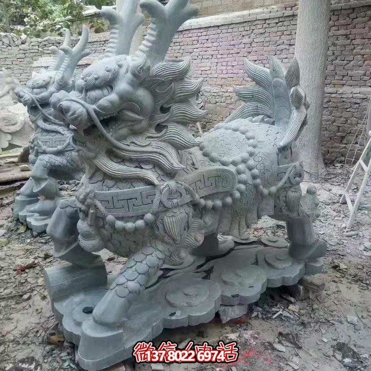 青石麒麟，吉祥神獸石雕